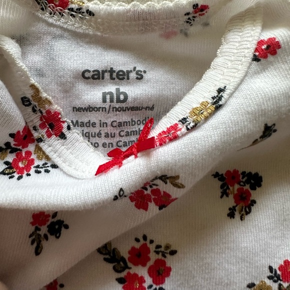 Donated☀️
💙5/$25💙 Carters Newborn Long Sleeve Onesies - Picture 2 of 3